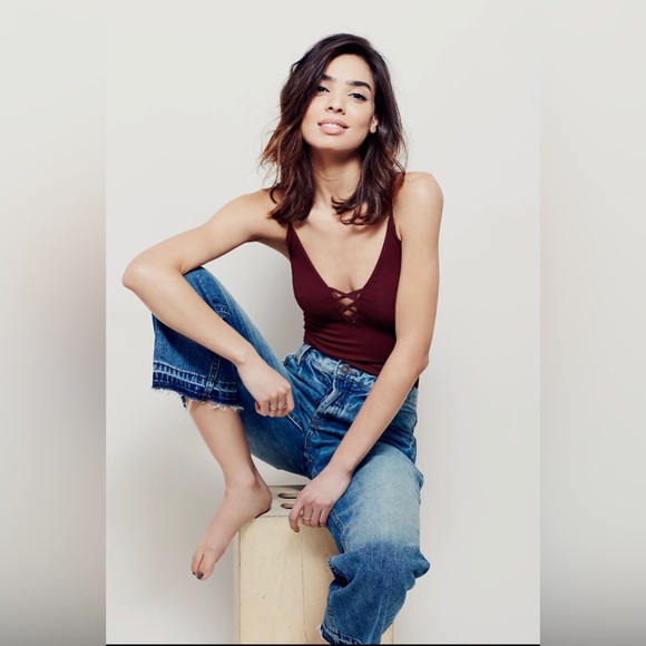 FREE PEOPLE INTIMATELY CROSSFIRE SEAMLESS CAMISOLE TANK TOP!! - Picture 4 of 12